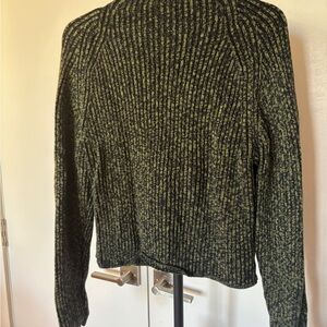 Lululemon Green Ribbed Women's Sweater
